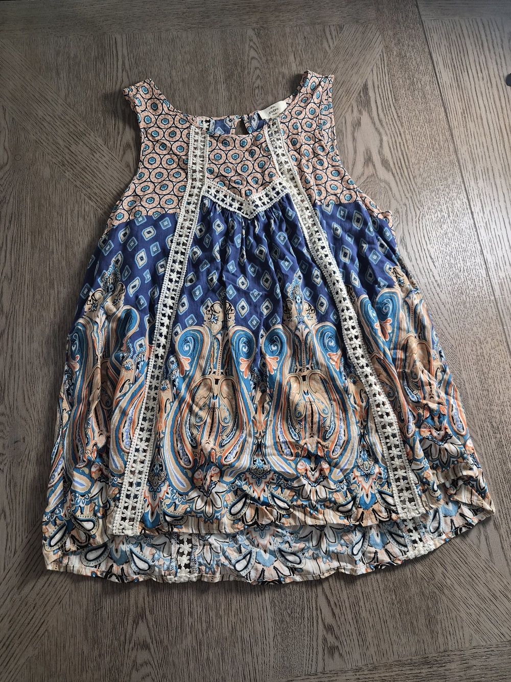 entro Blue & Tan Paisley Crochet-Trim Tank Top